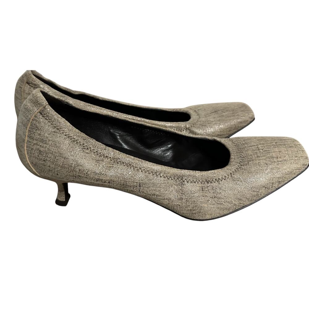 Donald J. Pliner Tan Heels